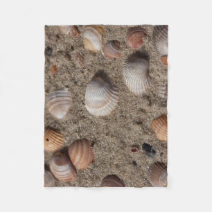 Muscheln am Strand Fleecedecke