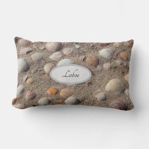 Muscheln am Strand Foto mit Text Lendenkissen