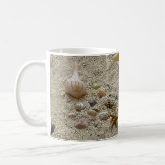 Muscheln am Strand Sand Kaffeetasse (Links)
