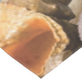 Muscheln am Strand Tischdecke (Schrägansicht)