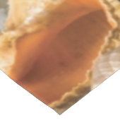 Muscheln am Strand Tischdecke (Schrägansicht)