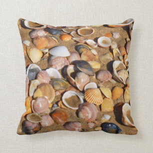 Muscheln auf einem Sandy-Strand Andalusien, Kissen