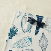 Muscheln auf weißlich strandtuch (Beispiel)