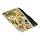 Muscheln aus gebackenen Nudeln mit Spinatfüllung Magnet (Rechte Seite)