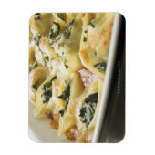 Muscheln aus gebackenen Nudeln mit Spinatfüllung Magnet (Vertikal)