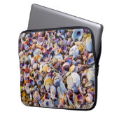 Muscheln durch das Seeufer Laptopschutzhülle (Vorderseite Links)