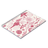 Muscheln in Viva Magenta - Farbe des Jahres 2023 Notizblock (Linke Seite)