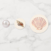 Muscheln, Sterne & Perlen auf Elfenbeintisch Konfetti (Vorderseiten)