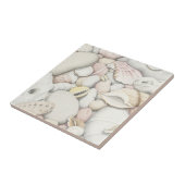 Muscheln und Kiesel in farbiger Bleistift-Fliese Fliese (Seite)