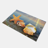 Muscheln und Seestern am Strand Fußmatte (Schrägansicht)