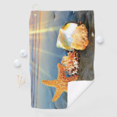 Muscheln und Seestern am Strand Golfhandtuch (Insitu)