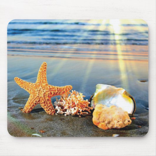 Muscheln und Seestern am Strand Mousepad (Vorne)