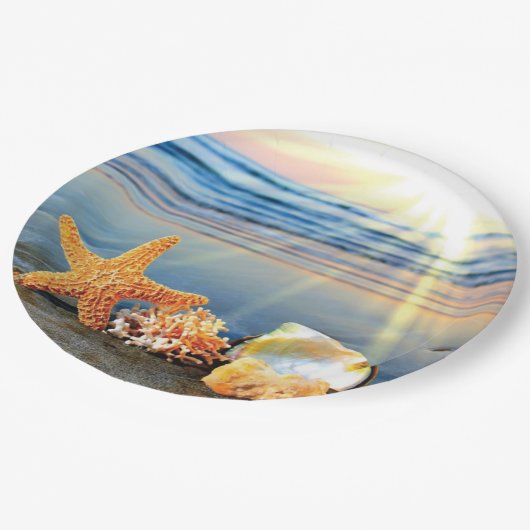 Muscheln und Seestern am Strand Pappteller (Schrägansicht)