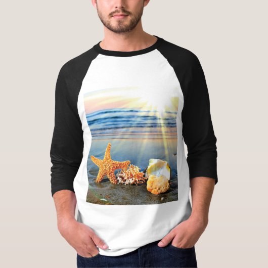 Muscheln und Seestern am Strand T-Shirt (Vorderseite)