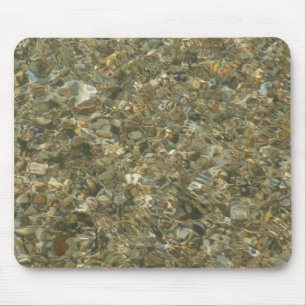 Muscheln unter plätscherndem Wasser Mousepad