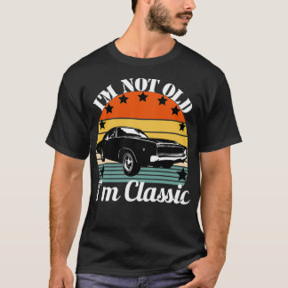 Muscle Car ist nicht alt im T-Shirt