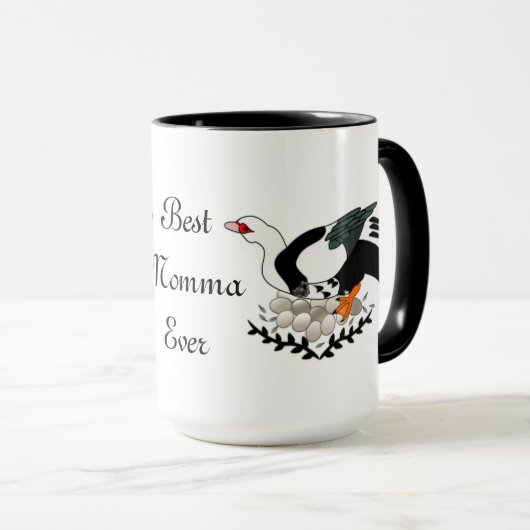 Muscovy Duck on a Nest of Eggs Tasse (VorderseiteRechts)