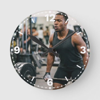 Muscular Man Weightlifting Gym Fitness Decor Runde Wanduhr