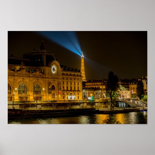 Musée d'Orsay in Paris nachts Poster (Vorne)