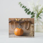 Museum für Bauern. Kürbis in Scheune mit Heu Postkarte (Stehend Vorderseite)