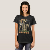 Mushroom Coffee Skeleton Chaga Gothic Mushroom Hun T-Shirt (Vorne ganz)