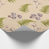 Mushroom & Green Fern Woodland Themed Geschenkpapier (Ecke)