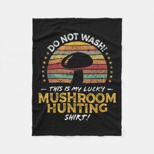 Mushroom Jagd Funny Foraging Morel Quote Graphi Fleecedecke