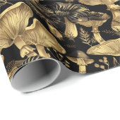 Mushroom Magic Dark Forest Geschenkpapier (Rolleneckpunkt)