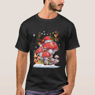 Mushroom Reindeer Weihnachtsmannmütze Xmas Lights  T-Shirt