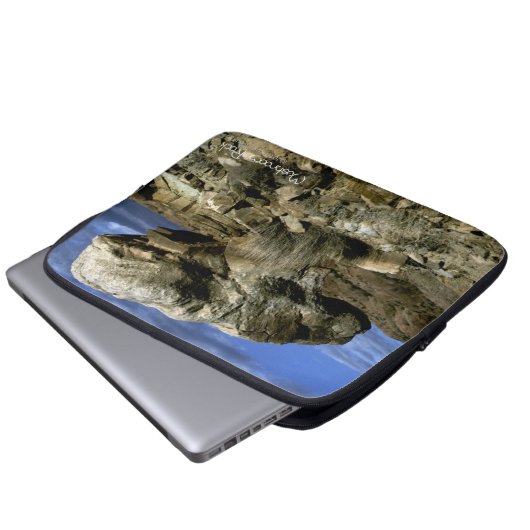 Mushroom Rock Laptopschutzhülle (Vorne Knopf)