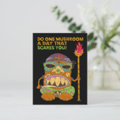 Mushroom Tiki Koch mit lustigem Zitat, Schwarz Postkarte (Stehend Vorderseite)