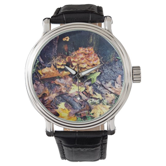 Mushroom Village Armbanduhr (Vorderseite)