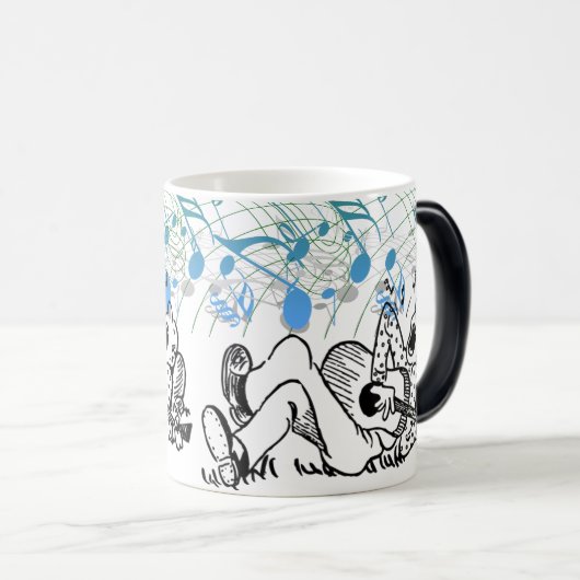 Music Vibes: Man Singing & Playing Guitar Verwandlungstasse (VorderseiteRechts)