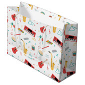 Musical Instruments Music Theme Pattern Große Geschenktüte (Vorderseite Schrägansicht)