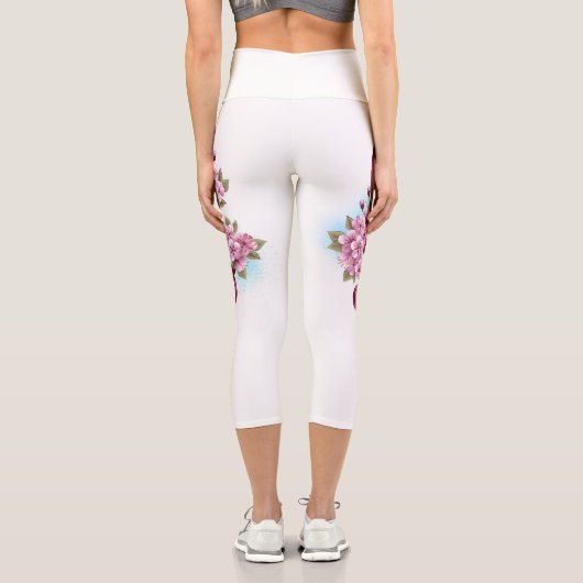 Musical treble clef notes with Sakura flowers Capri Leggings (Rückseite)