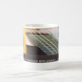 Musik denkt mit Gitarre Kaffeetasse (Mittel)