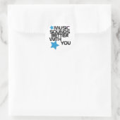 Musik klingt besser mit dir runder aufkleber (Tasche)