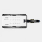 Musik-Lautsprecher an einer knackigen Wand Gepäckanhänger (Rückseite horizontal)