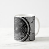 Musik-Lautsprecher an einer knackigen Wand Kaffeetasse (VorderseiteRechts)