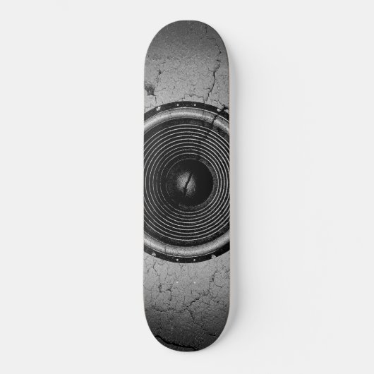 Musik-Lautsprecher an einer knackigen Wand Skateboard (Vorderseite)