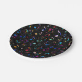 Musik-Muster - gemalte Farbe auf Schwarzem Pappteller (Schrägansicht)