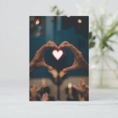 Musiker, die ihr Herz mit ihren Händen umrahmen Dankeskarte (Stehend Vorderseite)