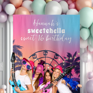 Musikfestival   Riesenradpalmen Süß 16 Wandteppich