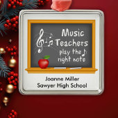 Musiklehrer spielen die richtige Note Ornament Aus Metall