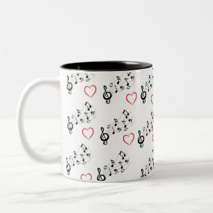 Musiknoten und Herzen Kaffeetasse