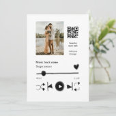 Musikplayer personalisiertes Paar Liebe q r Code t Einladung (Stehend Vorderseite)