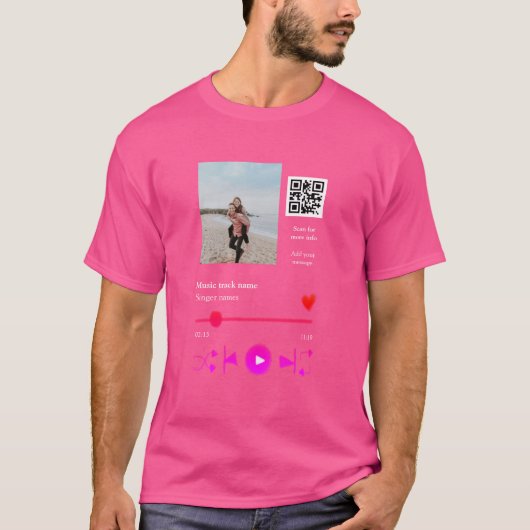 Musikplayer personalisiertes Paar Liebe q r Code t T-Shirt (Vorderseite)