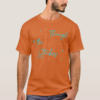 Musikshow Tanz durch die Blitzeinschläge T-Shirt