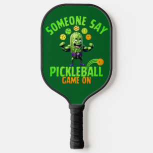 Muskelbepackte Gurke Jemand sagt Pickleball Schläger