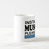 Muskeln installierend, warten Sie bitte Blau Kaffeetasse (Mittel)